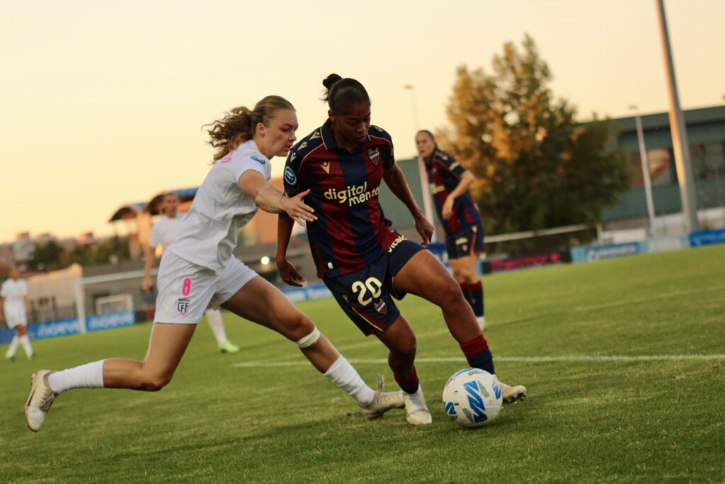 Raiderlin Carrasco en el partido Madrid CFF - Levante UD de la temporada 2025/26
