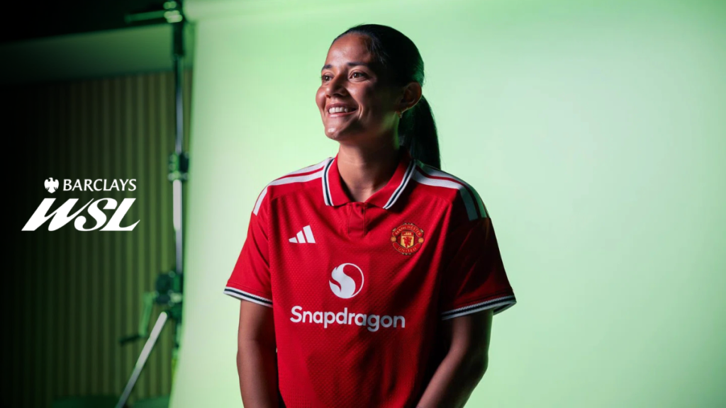 Rebeca Bernal hace historia: primera mexicana en la WSL de la mano del Manchester United